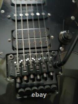 Fender Heartfield Talon Guitar very rare. Floyd Rose. Just set up