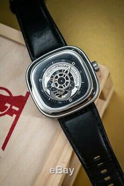 VERY RARE SevenFriday P1/01 First Zurich Edition! Full set box & papers