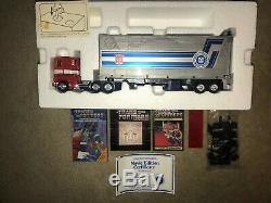 Very Rare 1986 Hasbro Transformers Mail-Away Set Optimus Prime and Megatron