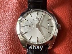 Very Rare Grand Seiko Elegance Collection Silver Dial Watch SBGK007 FULL SET