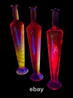Very Rare Unique Amberina Magnesium UV Activated Swirl Vase Set Of 3 Uranium