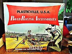 Accessoires de course sur route en plastique Plasticville très rares pour ensemble de piste de grandes voitures
