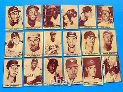 Ensemble complet de baseball MILK DUDS 1971 très rare incluant CLEMENTE MAYS, AARON MUNSON.