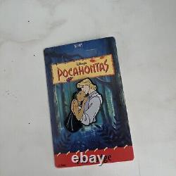 In French, the title would be: Badge Disney Pocahontas Rare Broches Ensemble Complet De 12 Très Rares