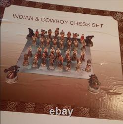 Jeu d'échecs peint à la main 'Vintage Cowboys & Indians' TRÈS RARE