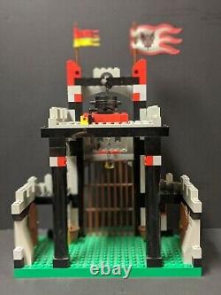Lego 6097- Night Lords Castle Retire De Retraite Rare95% Complet, Avec Manufacture, Sans Boîte