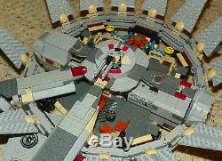 Lego Star Wars 4504 2003 Millenium Falcon Très Rare