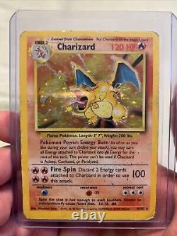 Pokémon Charizard Base Set 4/102 Holo Unlimited Holo Rare Tres Heevily Played