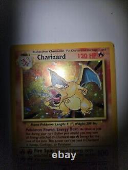Pokémon TCG Charizard Base Set 4/102 Holo Rare Illimité