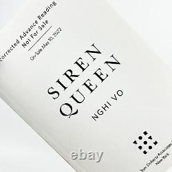 Rare Siren Queen Nghi Vo ARC Advanced Reading Copy PB Promo Card Set Very Good<br/> 	
	 La reine sirène rare Nghi Vo ARC Advanced Reading Copy PB Promo Set de cartes très bon