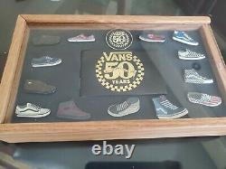 Rare Vans 50ème Anniversaire 13 Chaussures Pin Set Very Rare Nouveau. Hors Du Mur