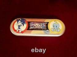 Sonic Adventure Dreamcast 1998 Japonais Promo Dog Tag & Pin Set! Très Rare