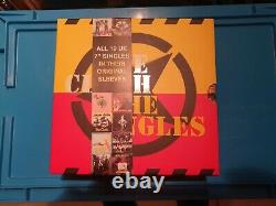 The Clash 19 X 7 Vinyl Singles Coffret. Impeccable Et Non Joué. Très Rare 2006