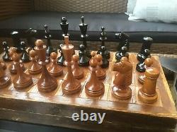 Très Rare Vintage Jeu D'échecs Soviétique En Bois Des Années 40, Ensemble D'échecs À Collectionner