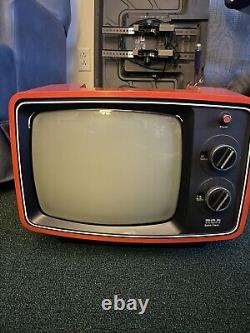 Très rare 1975 11.5 Portable Orange B&w Tv